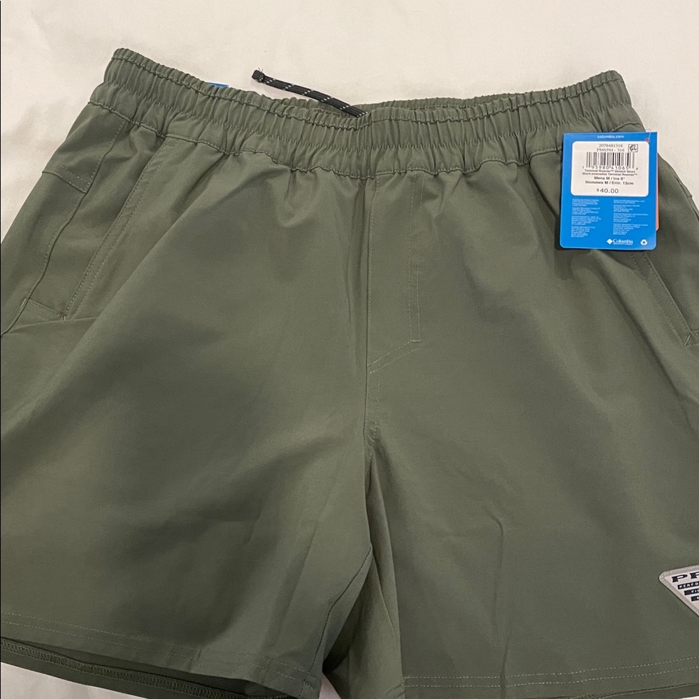 Columbia Olive Green Sports Shorts M 6 inch inseam